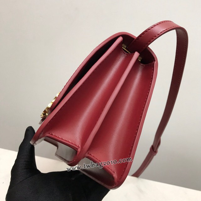 Burberry專門店新款小號TB專屬標識皮革鎖扣包 巴寶莉經典爆款皮革單肩斜背女包 yxb1372
